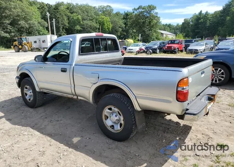2001 Toyota Tacoma из США, поврежденный, VIN 5TEPM62N51Z842526